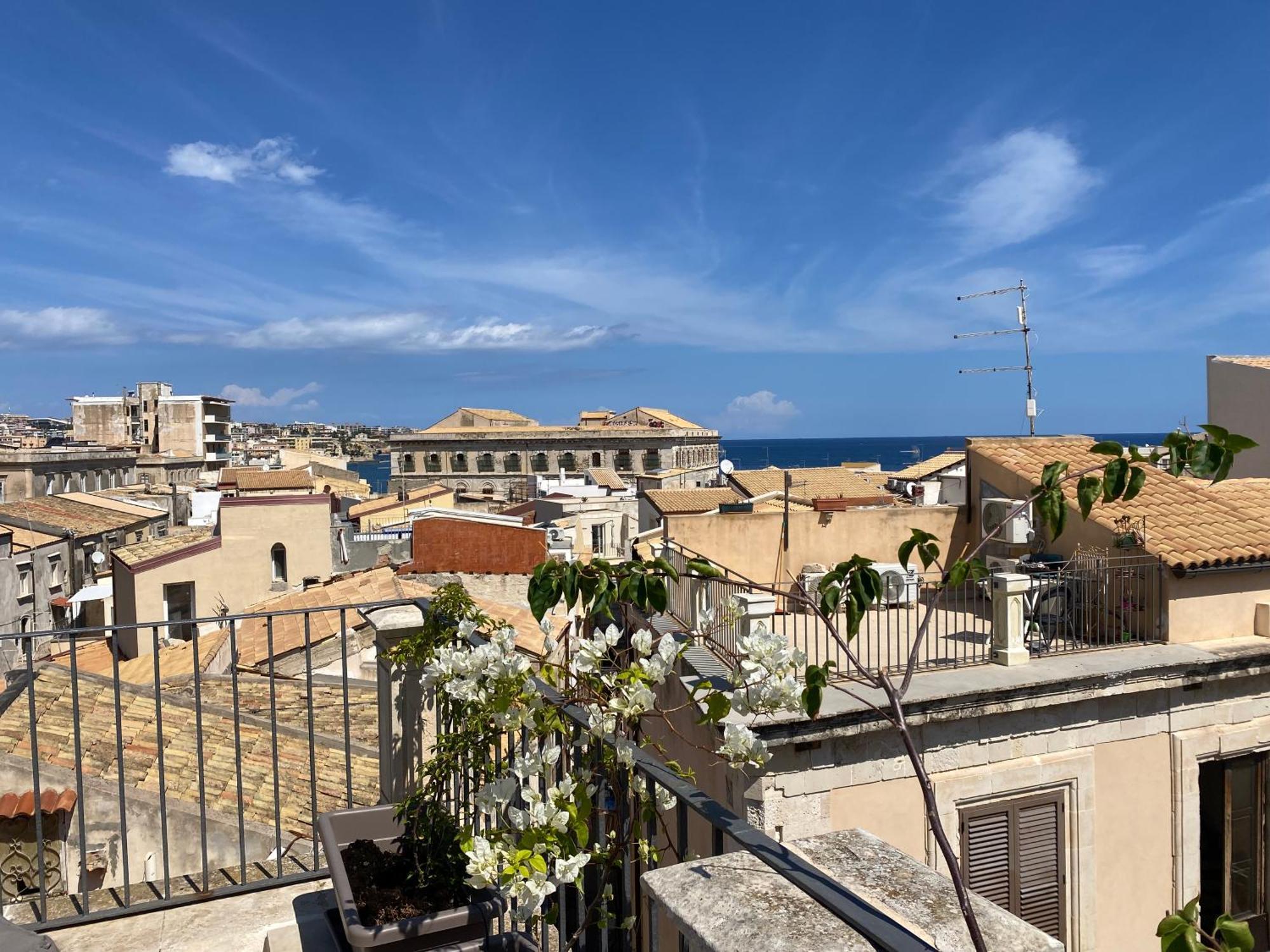 Alma Maris Terrazza Al Tempio By Bed&Bros Apartment Syracuse ภายนอก รูปภาพ